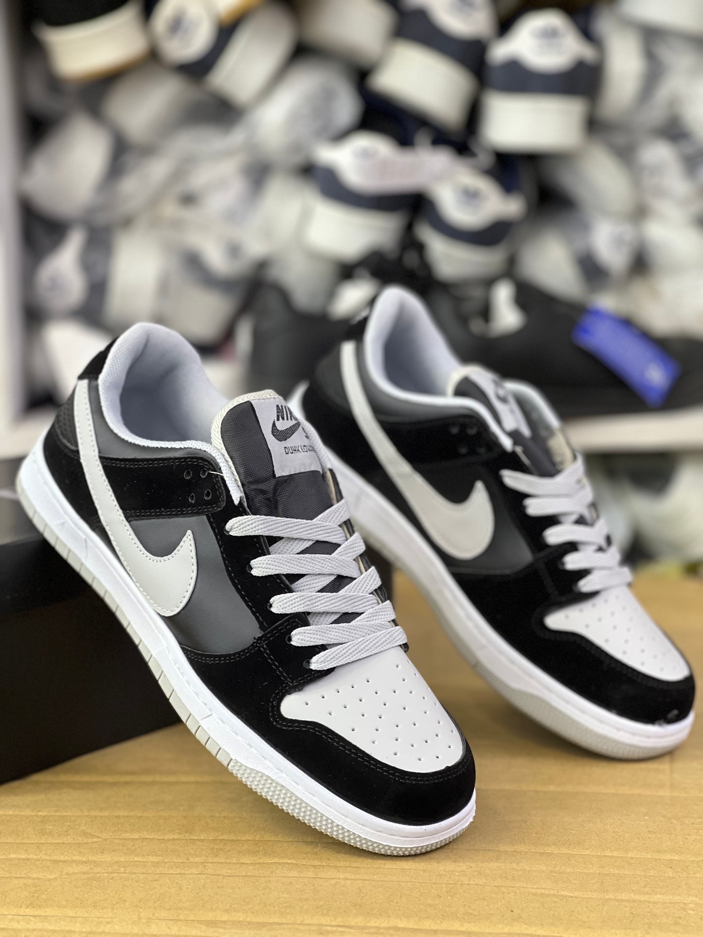 Nike SB Dunks Low Sneaker - Black Shadow