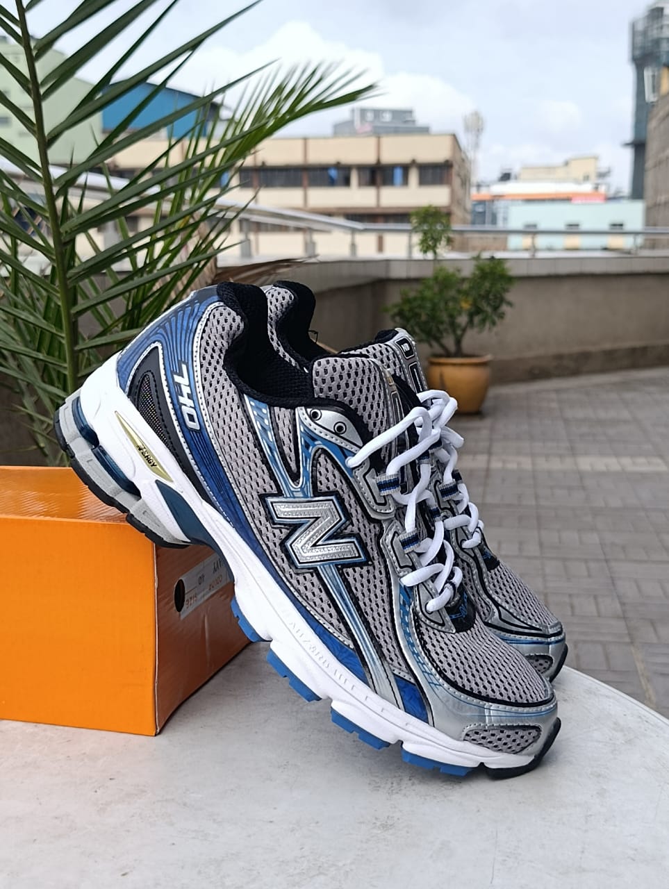 New Balance 740 Silver/Blue