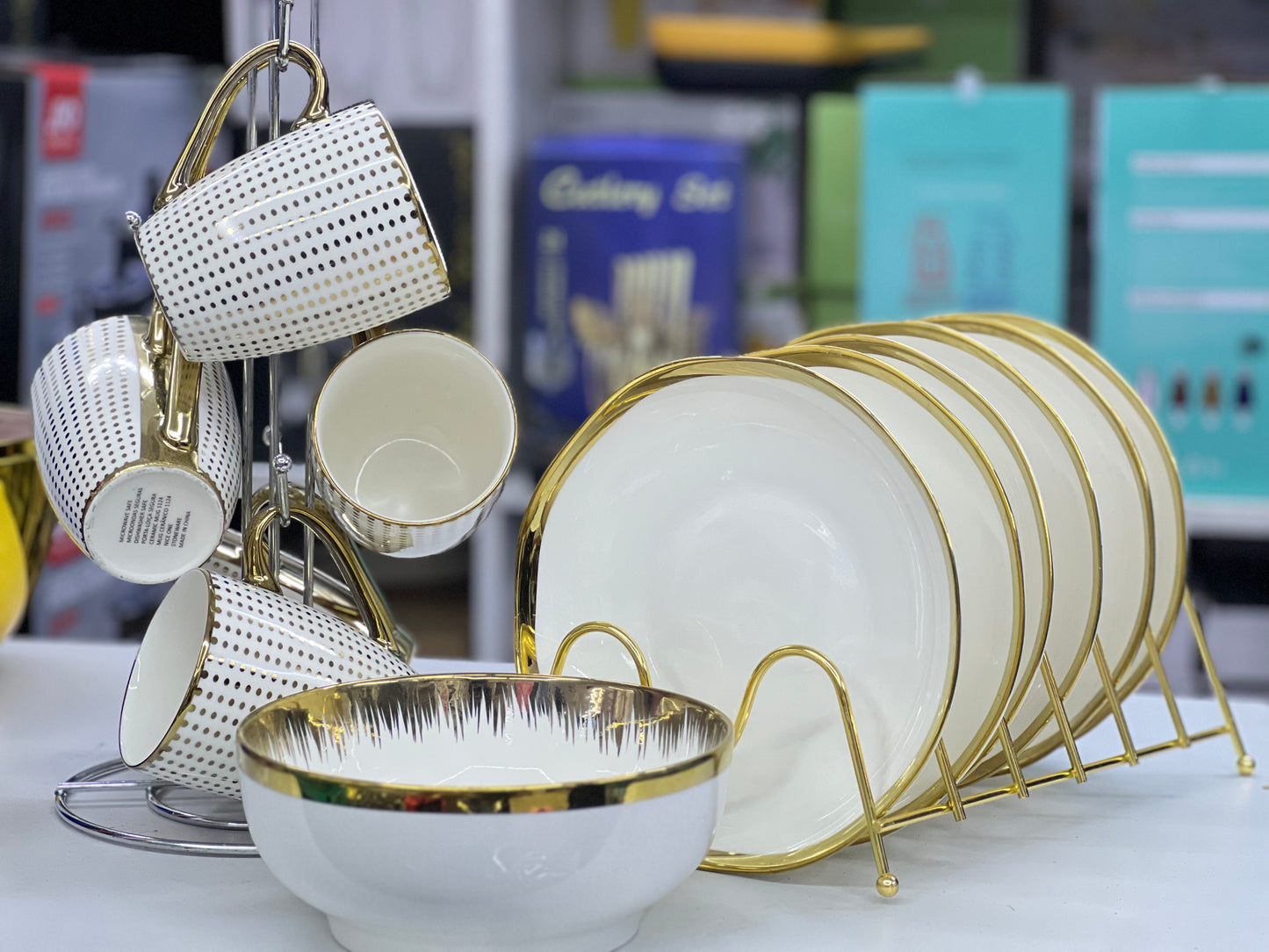 Gold breakfast set