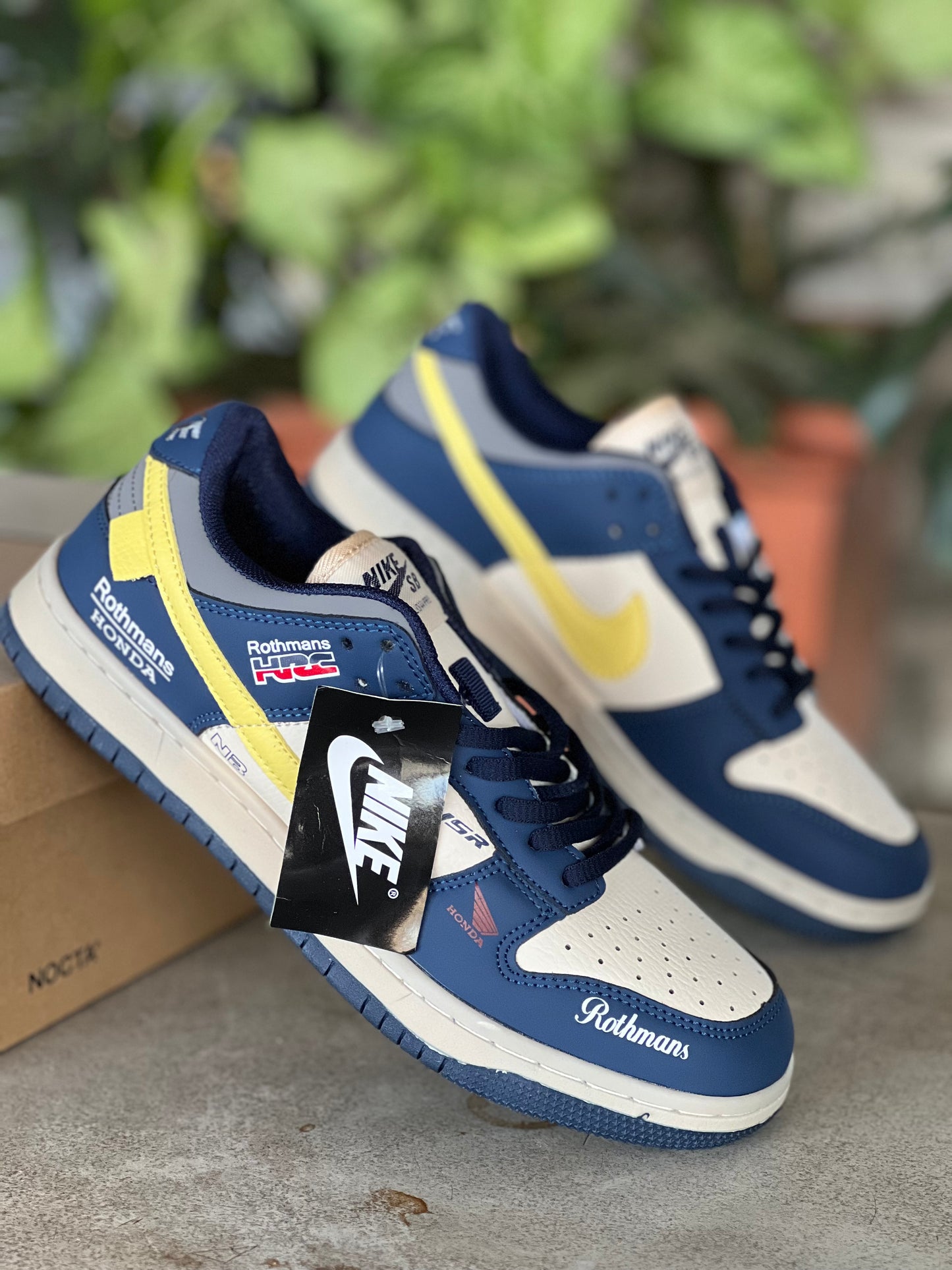 Premium Nike SB Dunk - Honda Rothmans