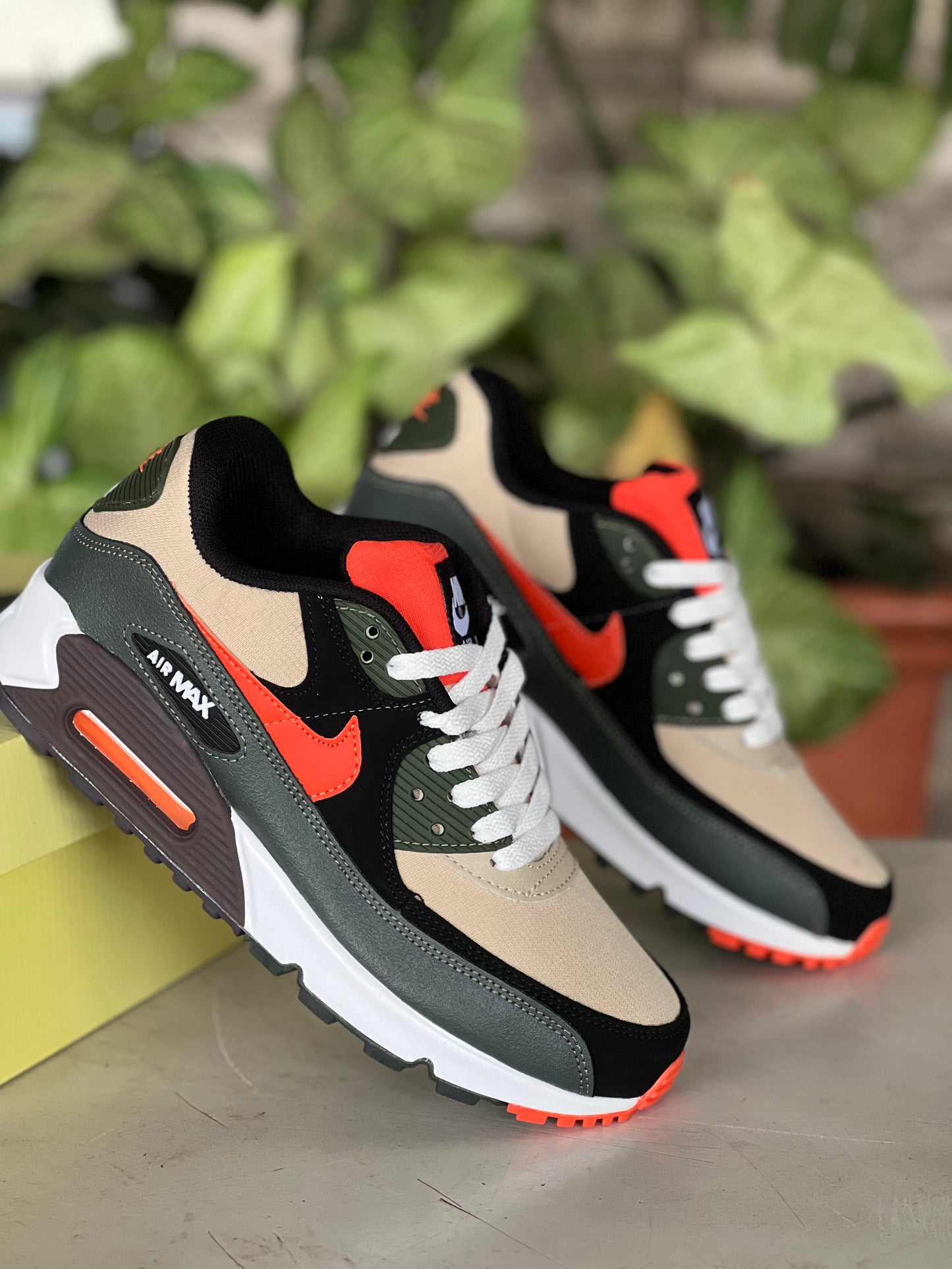 Nike Air Max90  Cushion Sneakers - Dark Army Tweed/olive/orange