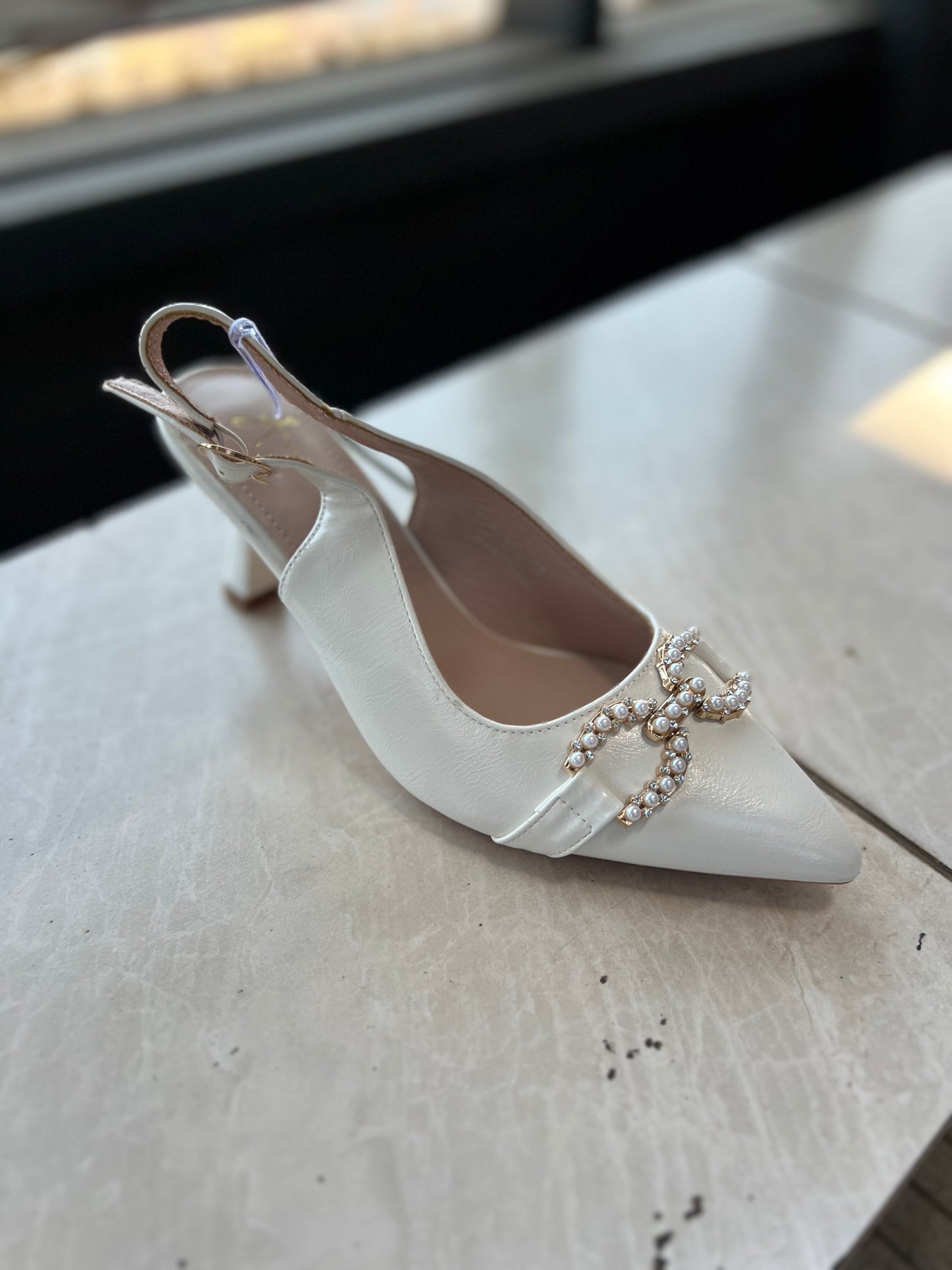 Double D ladies heels - White