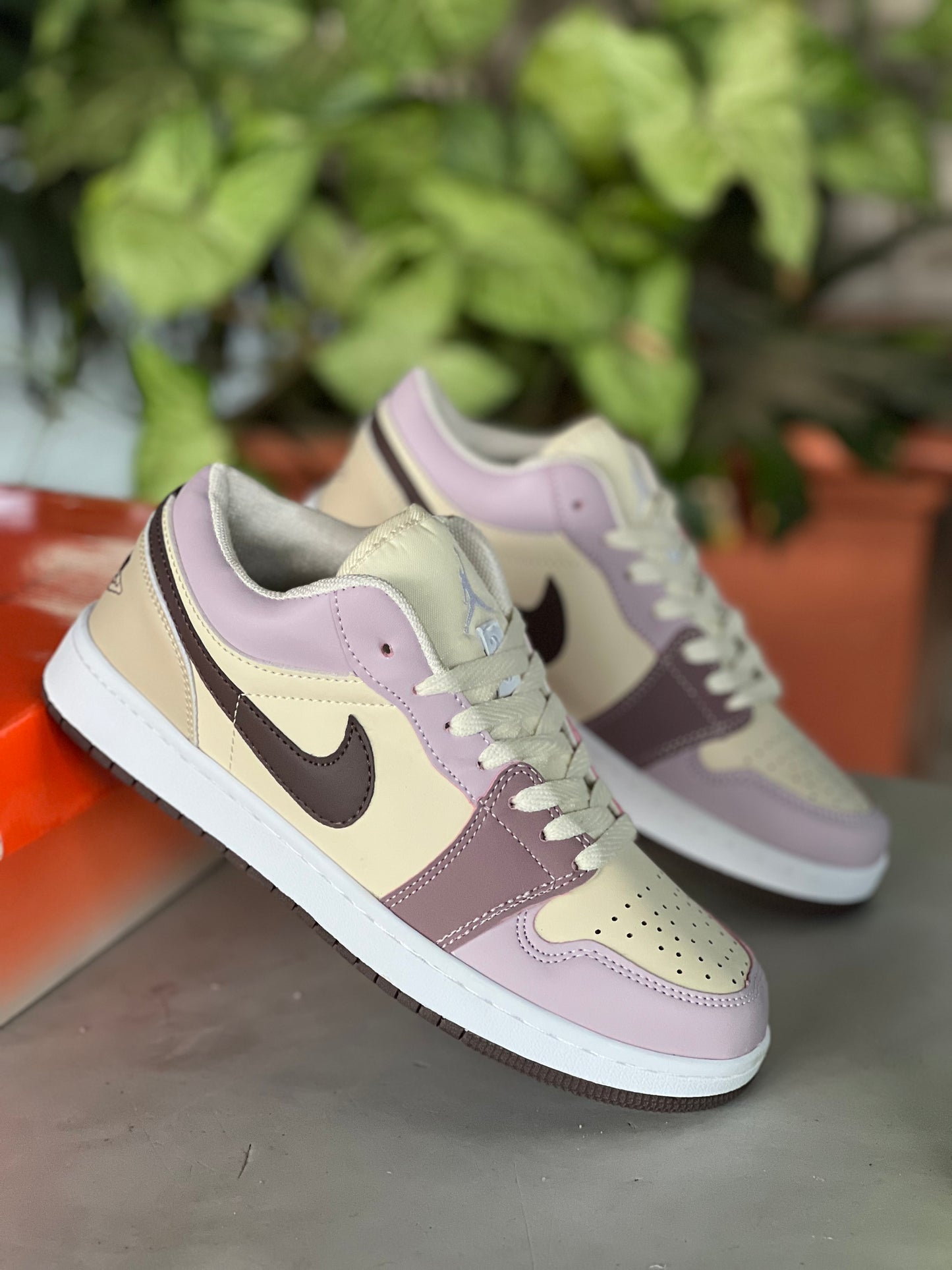 J1 low dunk sneakers - Cream/Purple