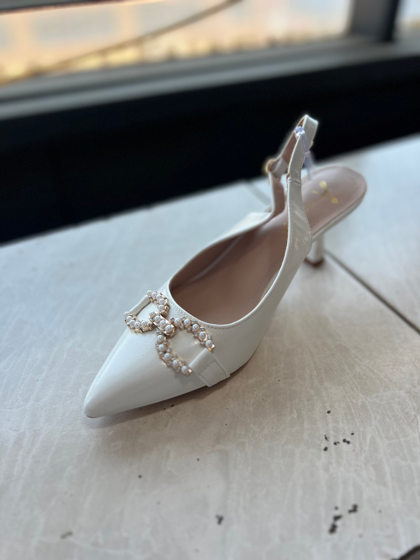 Double D ladies heels - White