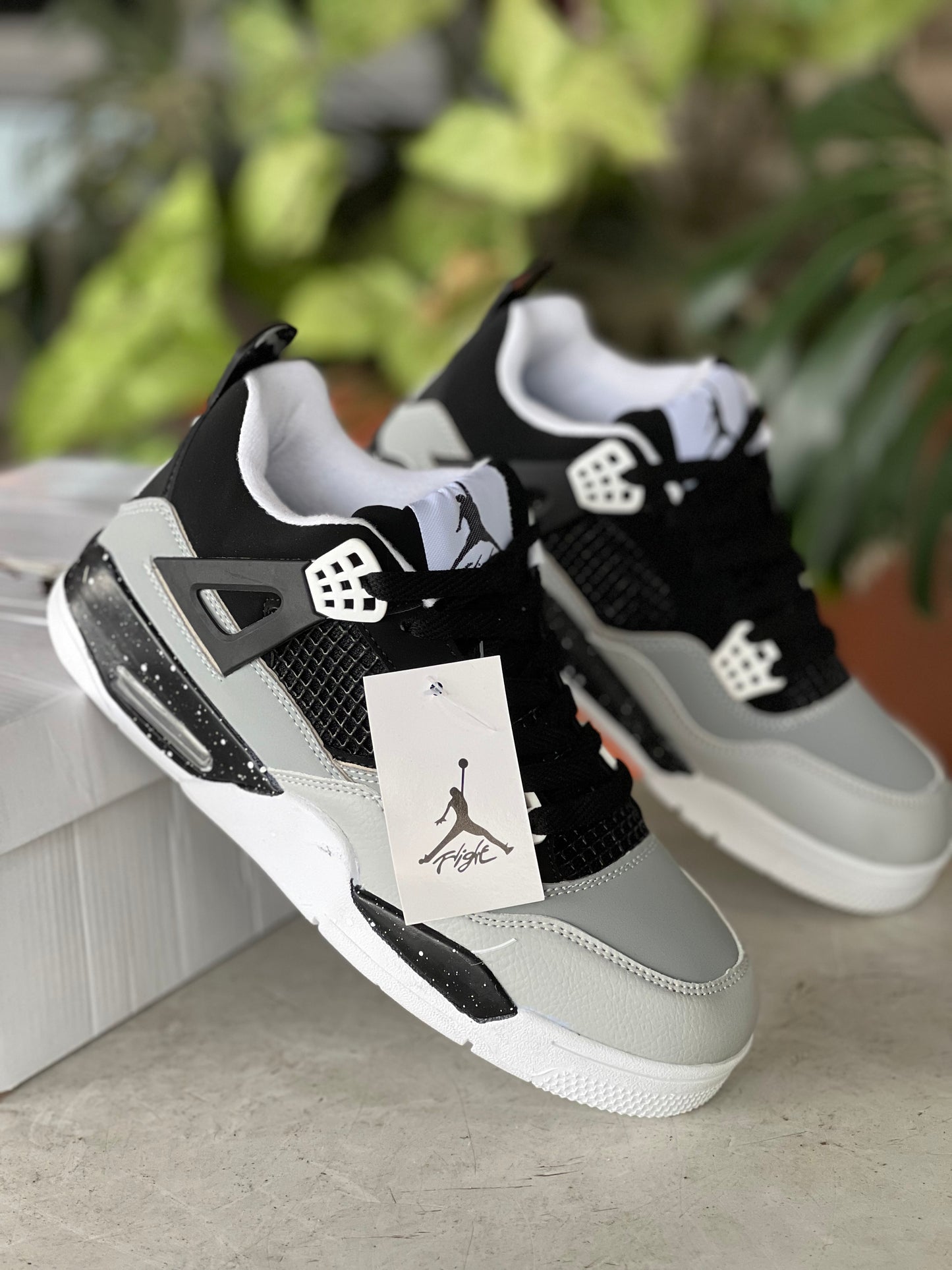 Air Jordan 4 Sneakers - Black/ Grey ceramic