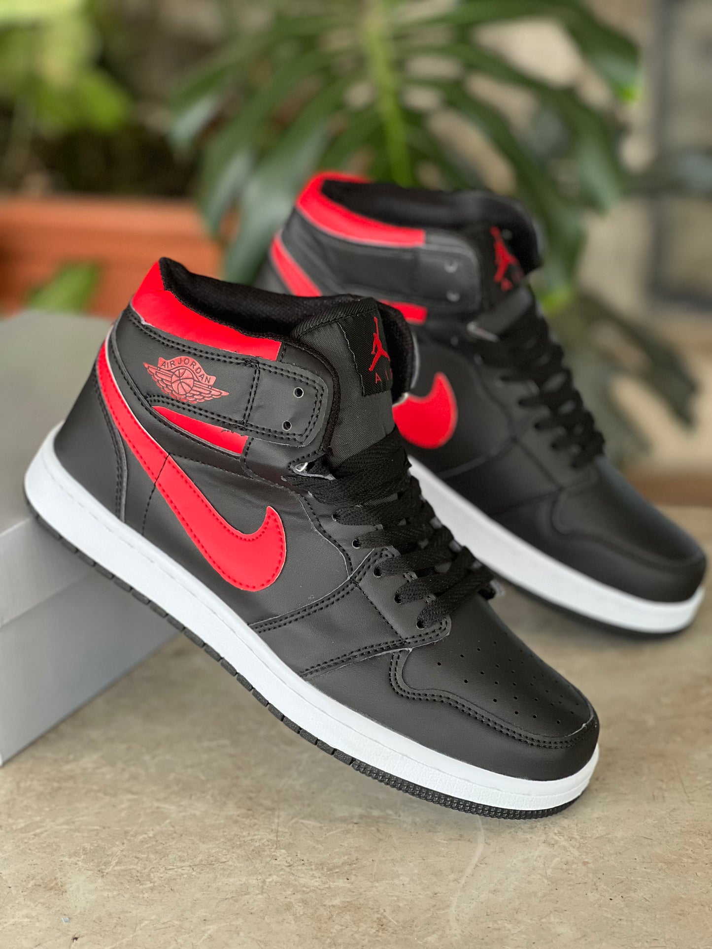 Nike Air Jordan 1 Sneakers - Bred