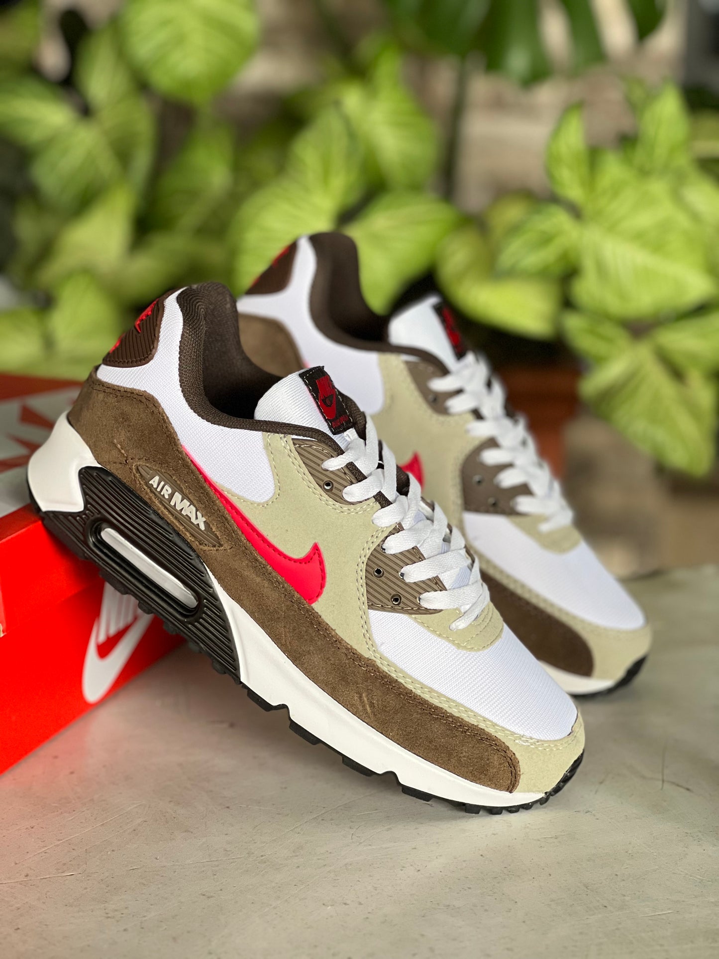 Nike AirMax90 Beige chalk- Beige/Red