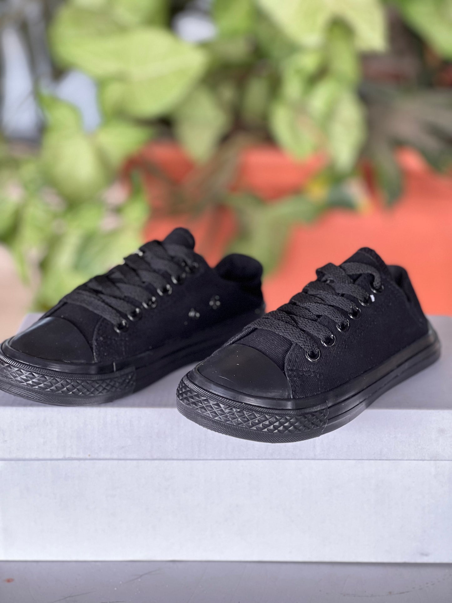 Kids Converse Sneakers - Black