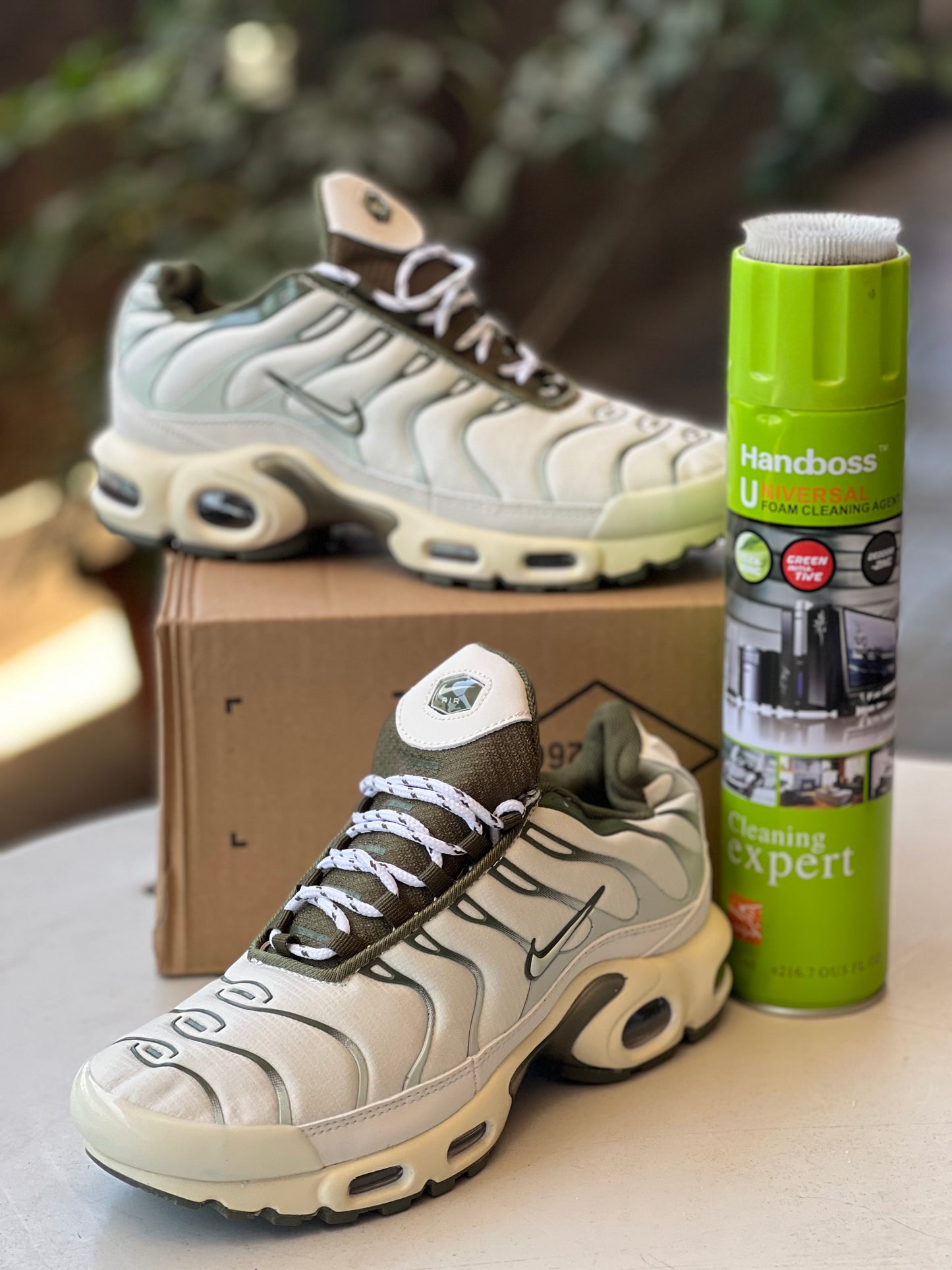 Nike AIRMAX TN plus - Light bone Olive