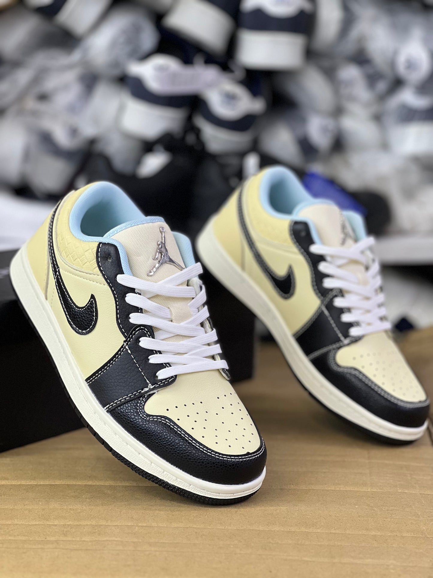 Nike Air Jordan 1 Low Sneakers - Coconut Milk