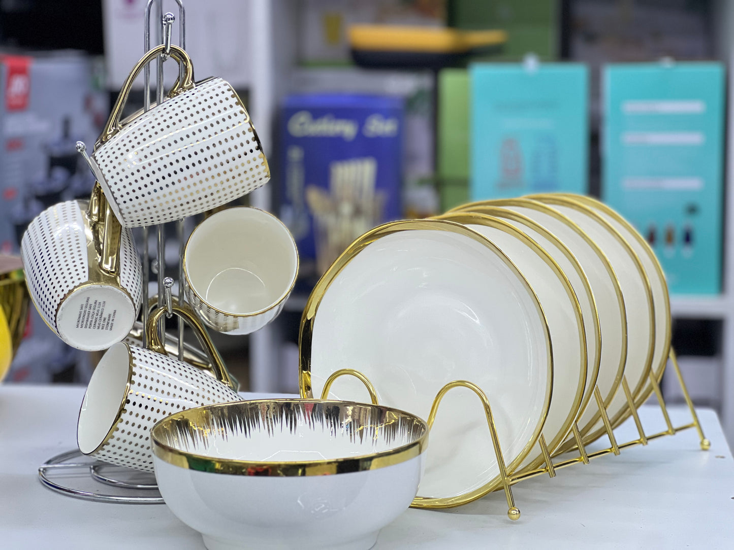 Gold breakfast set