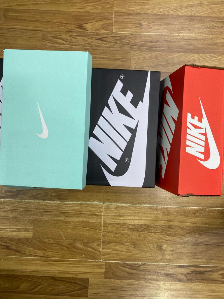 Sneaker Box