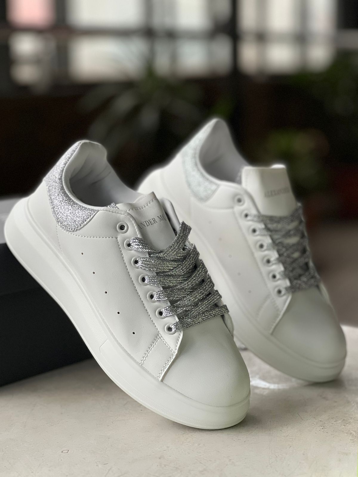 Alexander Mcqueen Casual Sneakers - Shiny