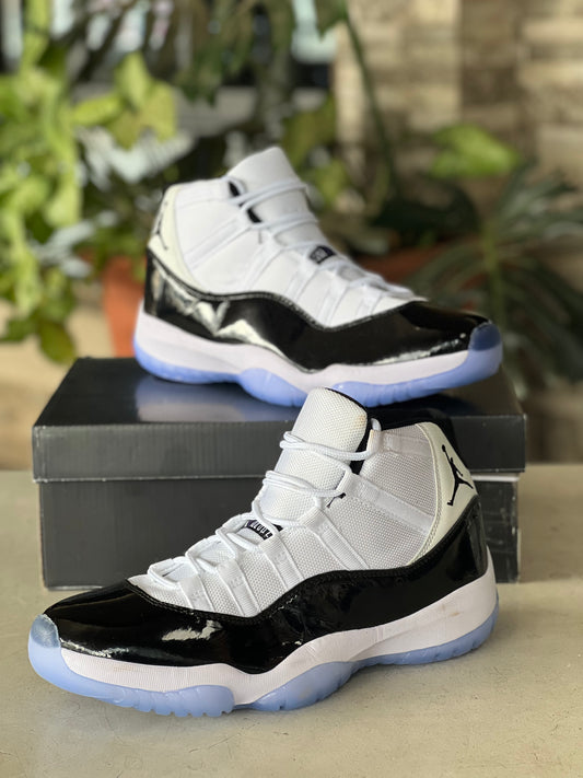 Air Jordan 11 - Retro Concord