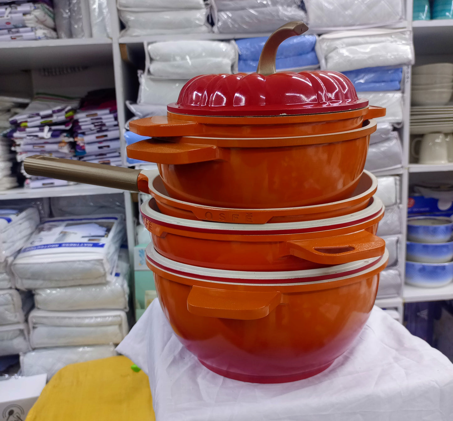 Non-Stick Cookware Set with Pumpkin Lid (10 piece)