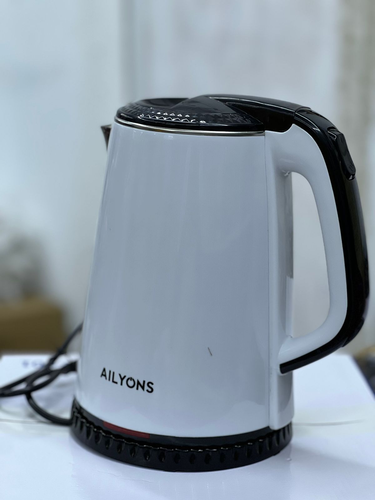 Ailyons Electric Kettle