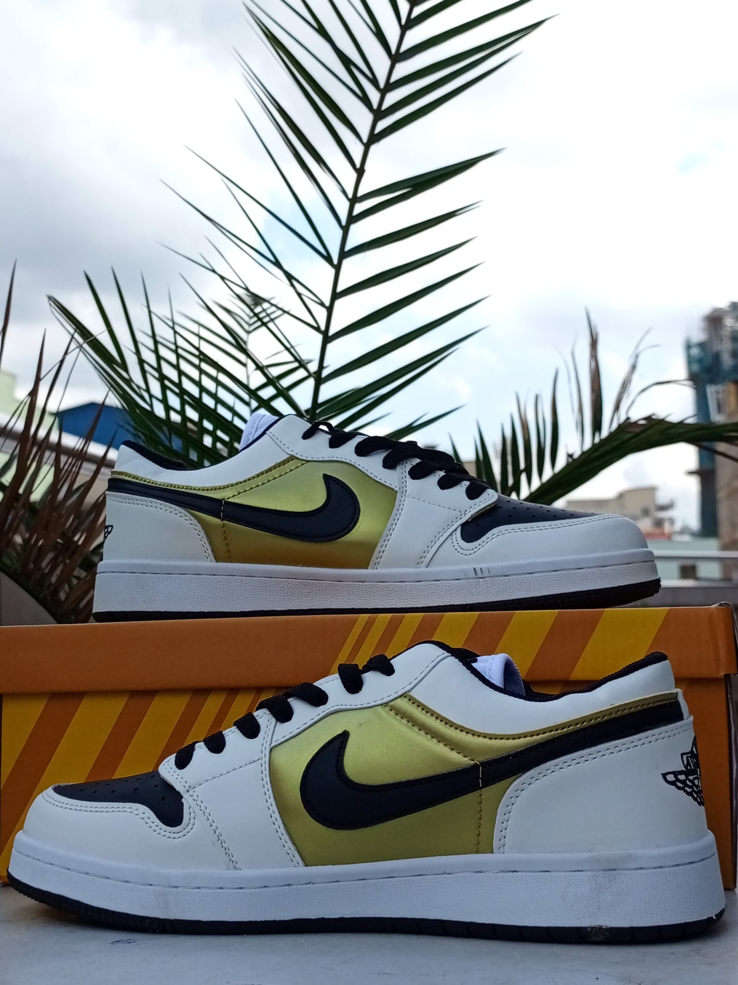 Air Jordan 1 Low  Sneakers - Black, White & Gold