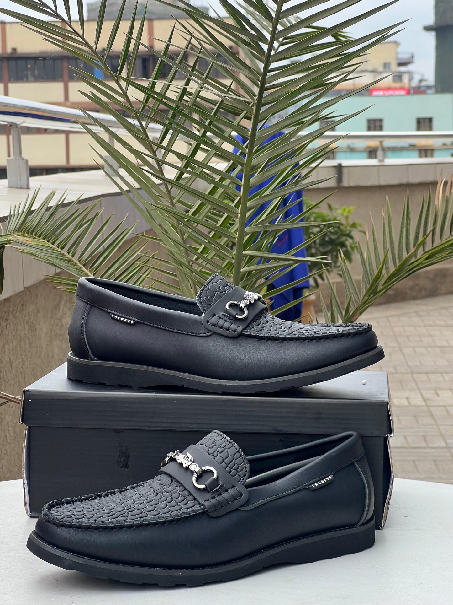 Lacoste Men’s Loafers – Black Textured Leather with Signature Detailing