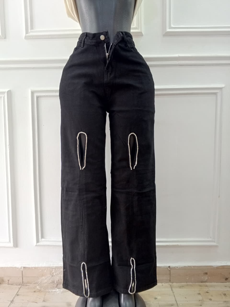 Wide-Leg Jeans