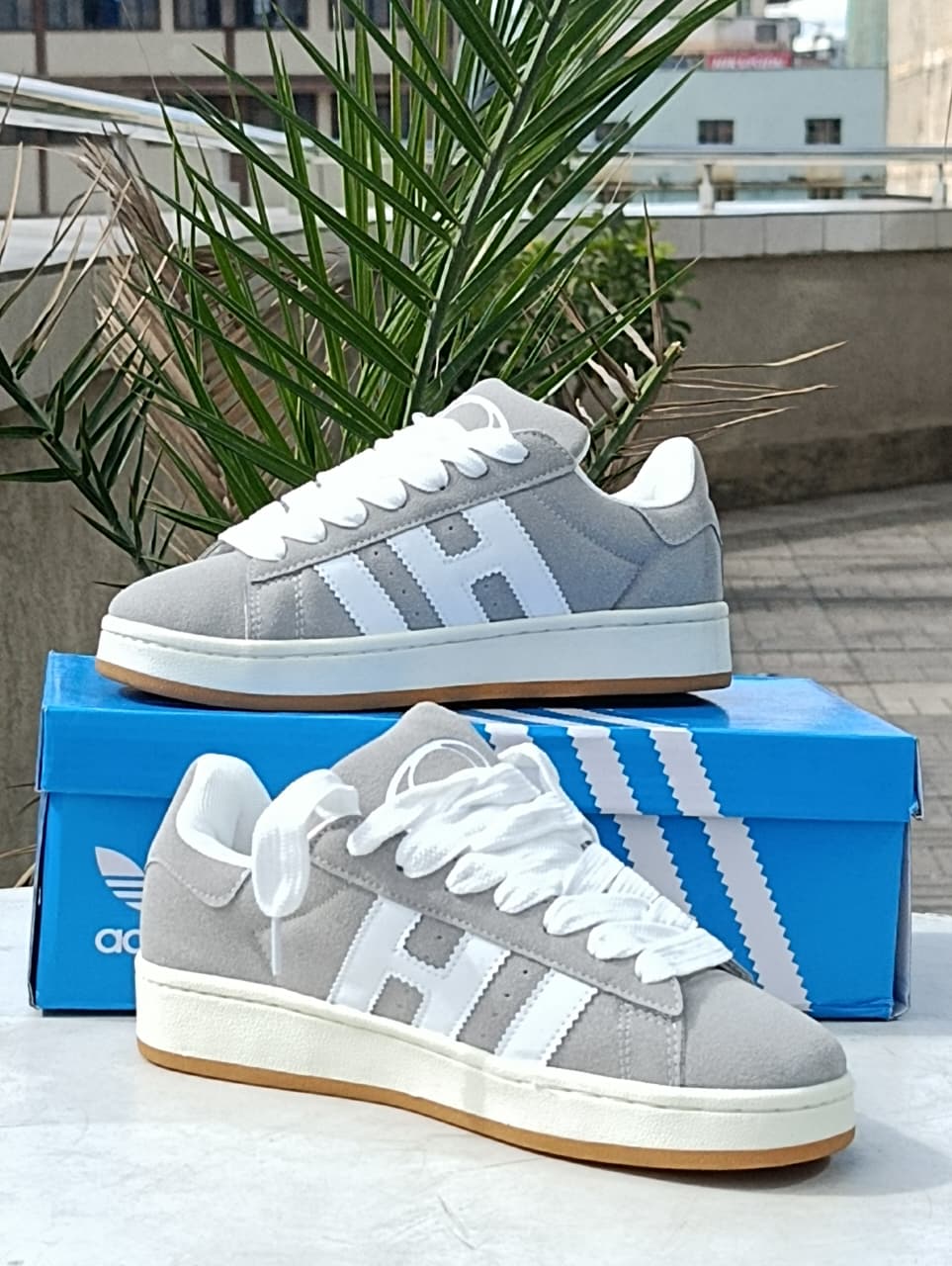 Adidas campus Hi- Grey Sneakers