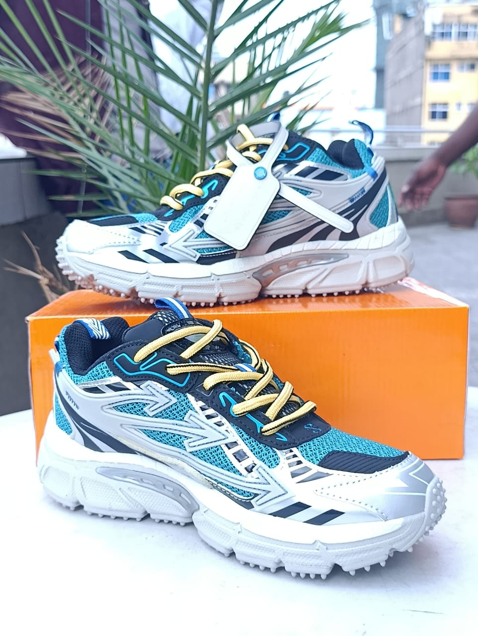 Off-White Be Right back 'Paris'