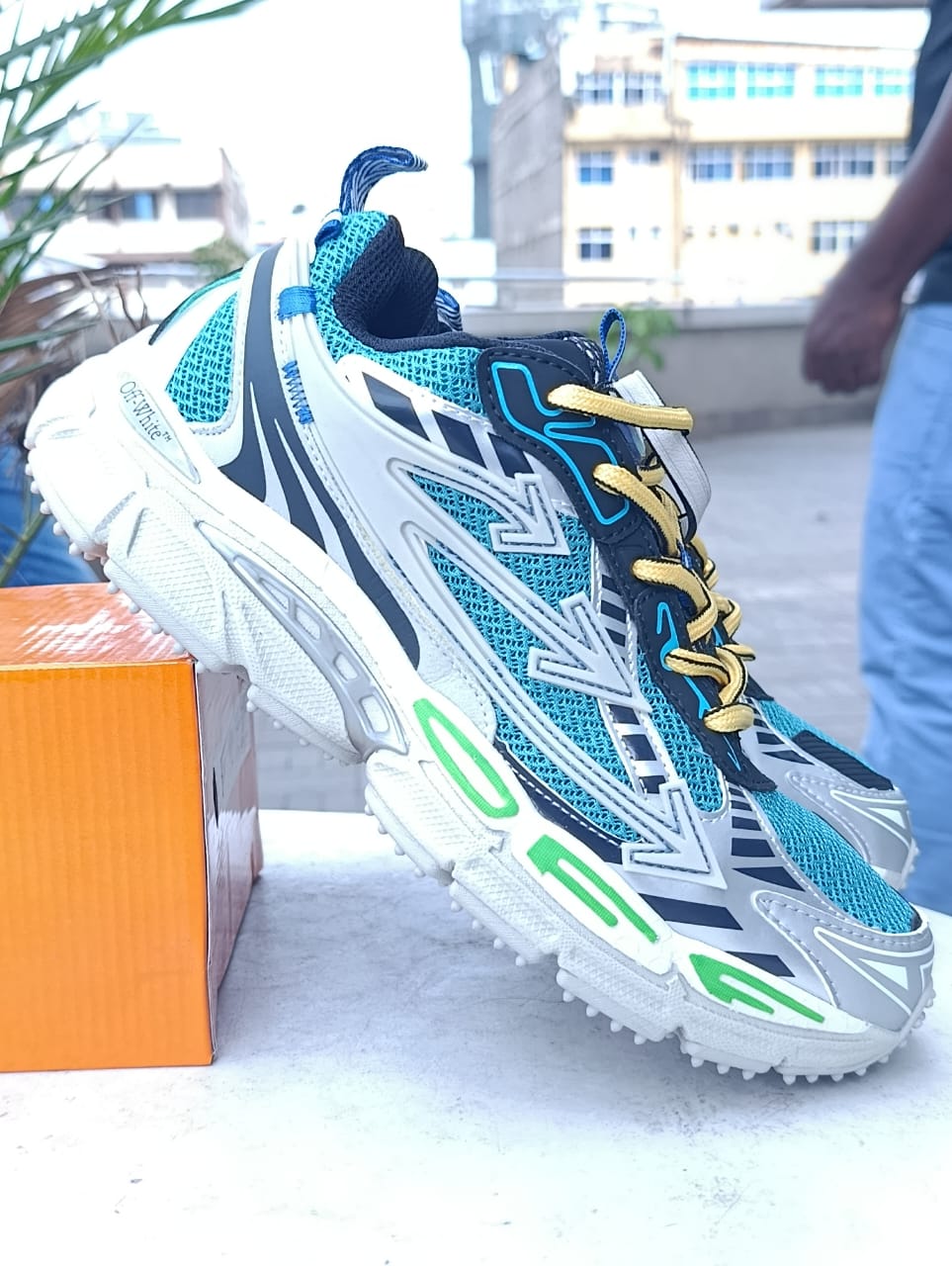 Off-White Be Right back 'Paris'