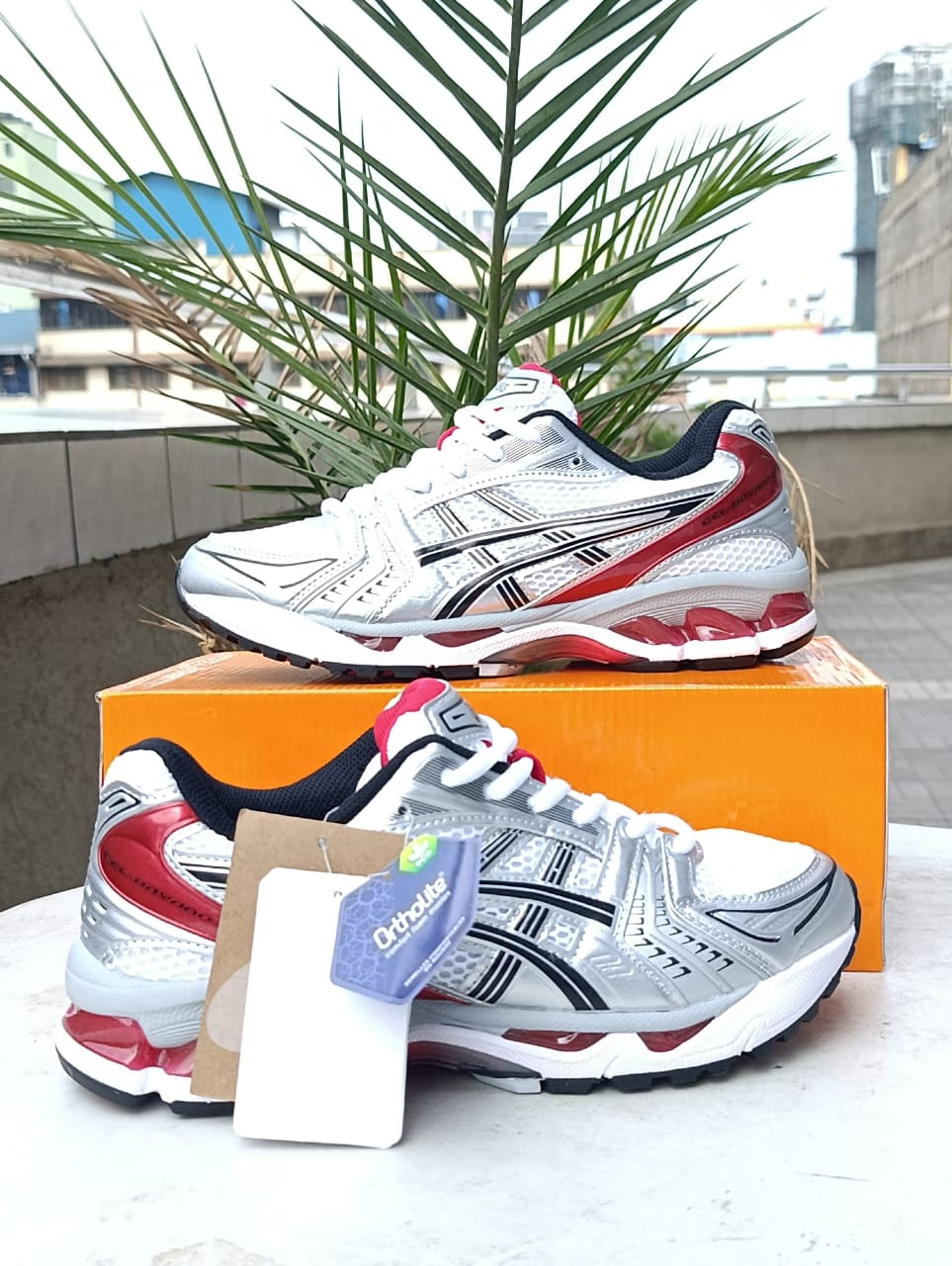 Asics GEL-Kayano Sneaker